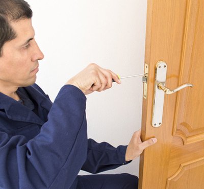 Town Center Locksmith Shop Warren, MI 586-353-1140 Town Center Locksmith Shop Warren, MI 586-353-1140